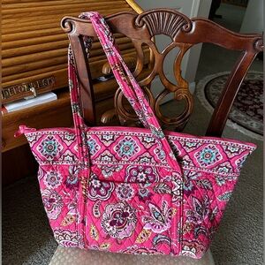 Vera Bradley tote bag